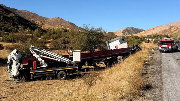 Tatvan'da trafik kazası: 2 yaralı