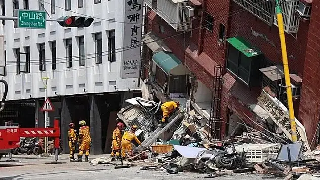 Tayvan'da 7,4 büyüklüğünde deprem
