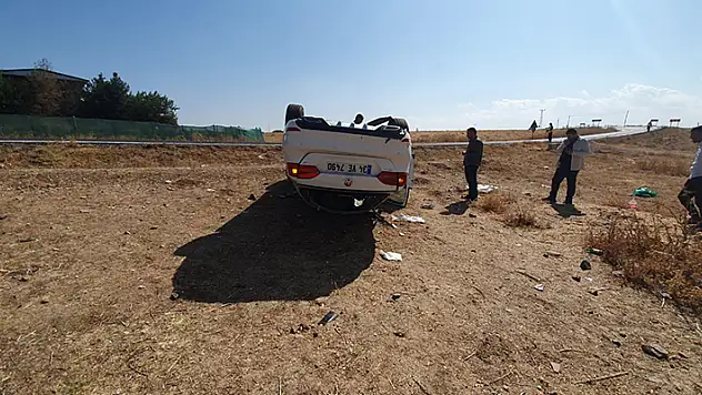 Taziyeye gidenlerin otomobili takla attı: 3'ü çocuk 8 yaralı

