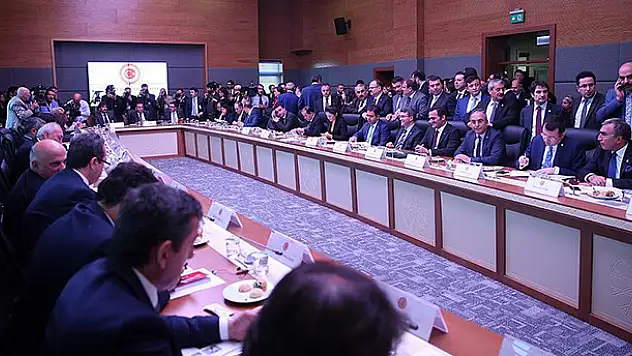 TBMM Anayasa Komisyonu 'dokunulmazlıklar' için toplandı