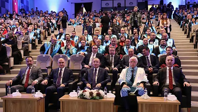 TBMM Başkanvekili Bekir Bozdağ, NEÜ Akademi Ödülleri Töreni'ne katıldı