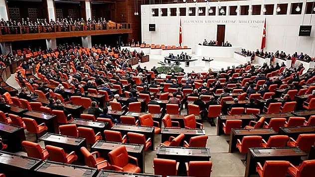 TBMM'de emeklilikte yaşa takılanlar grup önerisi gündeme alındı