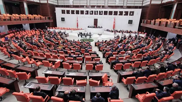 TBMM'de toplam 10 kişide koronavirüs görüldü