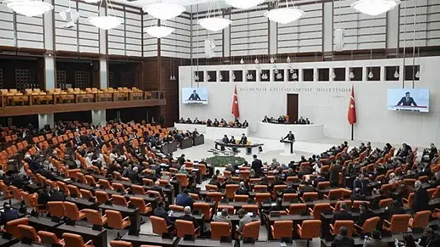TBMM'de çalışmalar yeniden başlıyor: Yeni haftada gündem yoğun
