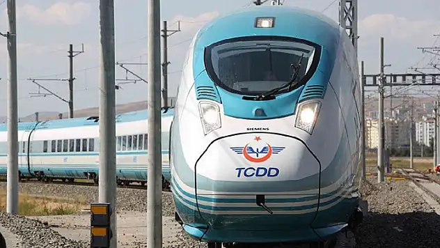 TCDD 60 KPSS puanı ile Konya'nın da olduğu 10 ilde yeni personel alacak! Devlet Demiryolları başvuruları İŞKUR'dan yapılacak
