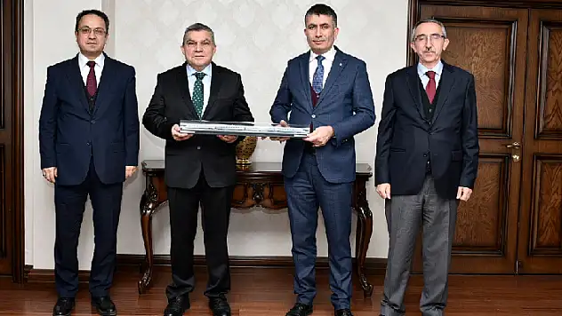 TCDD Genel Müdürü Akbaş'tan Vali Işık'a ziyaret
