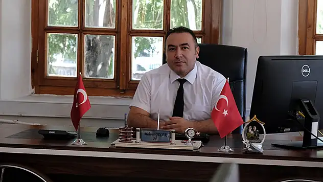 TEÇ-SEN üyesi eğitimciler 1 gün iş bıraktı