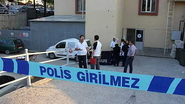 Tedavi gördüğü hastanede intihar etti