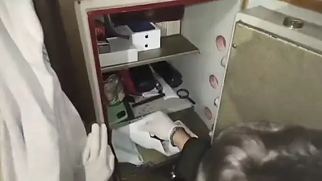 Tefecilere operasyonda yeni detaylar: Şüphelilerden biri avukat diğerleri galerici

