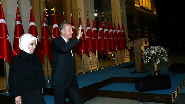 Tehditlere rağmen 35 yıldır Türk bayrağını dalgalandıran Tahir Öztepe, 29 Ekim resepsiyonuna davet edildi