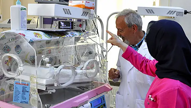 Tek başına ilçe nüfusu kadar doğum yaptırdı
