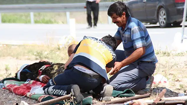 Tek kelimeyle facia! Konya'da işçi taşıyan minibüs ile tır çarpıştı: 6 ölü