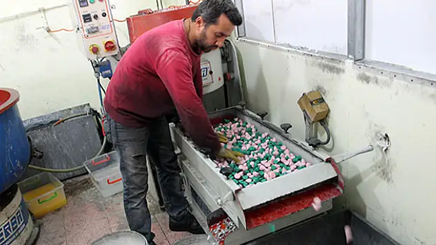 Tek makineyle başladı, Türkiye'ye satıyor
