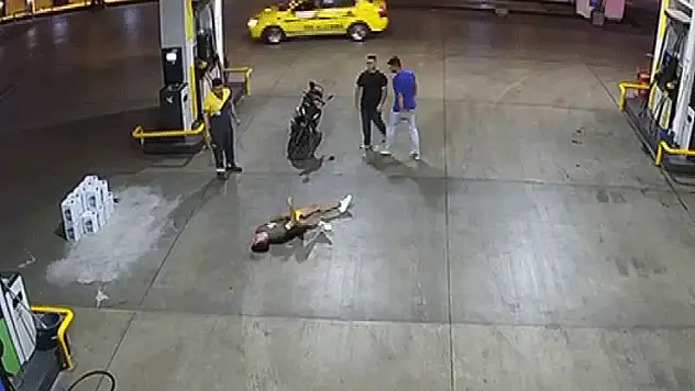 Tek yumrukla beyin kanaması geçirtti