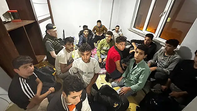 Tekirdağ'da 34 kaçak göçmen ile 2 organizatör yakalandı
