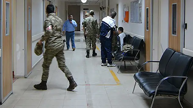 Tekirdağ'da 42 asker gıda zehirlenmesi şüphesiyle hastaneye kaldırıldı