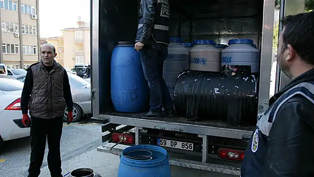 Tekirdağ'da 5 bin litre sahte içki ele geçirildi