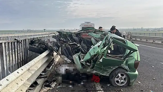Tekirdağ'da otomobil bariyerlere çarptı: 1 ölü

