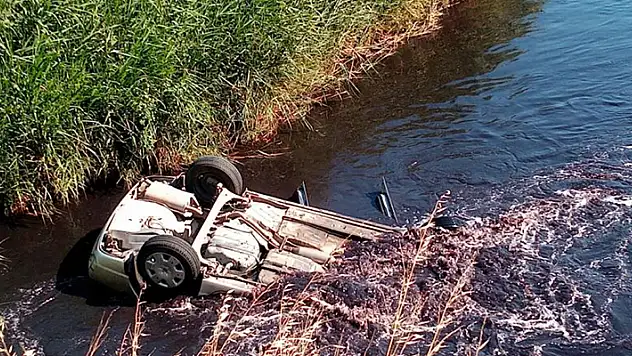 Tekirdağ'da otomobil dereye uçup suya gömüldü: Araçtaki üç kişi yüzerek karaya çıktı

