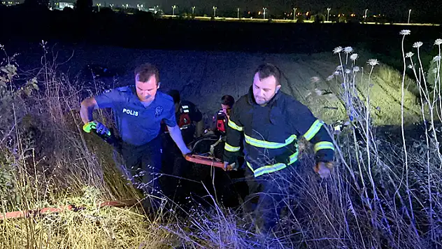 Tekirdağ'da otomobil tarlaya devrildi: 2 ölü, 1 yaralı
