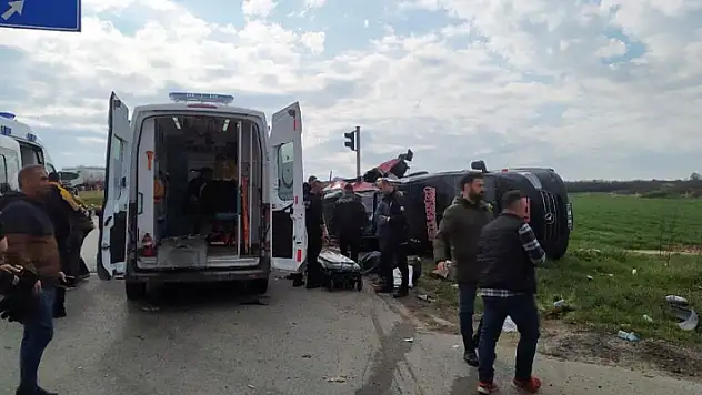 Tekirdağ'da tır, yolcu minibüsüne çarptı: 5 ölü, 10 yaralı
