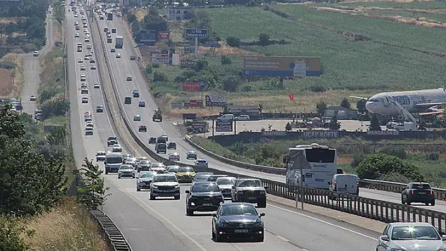 Tekirdağ-İstanbul kara yolunda bayram tatili dönüş yolculuğu başladı
