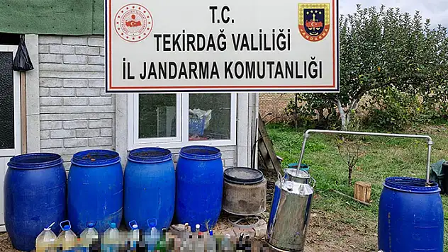 Tekirdağ'da bağ evinde 558 litre sahte içki ele geçirildi, 1 gözaltı
