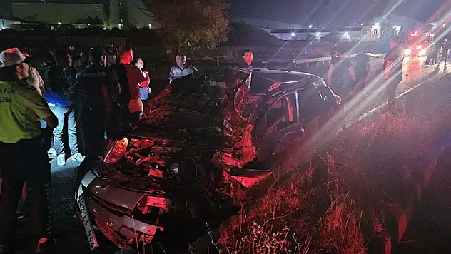 Tekirdağ'da feci kaza: 16 yaşındaki kız hayatını kaybetti, 2 kişi yaralandı