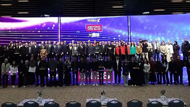 TEKNOFEST şampiyonları ödüllerini Konya'da aldı
