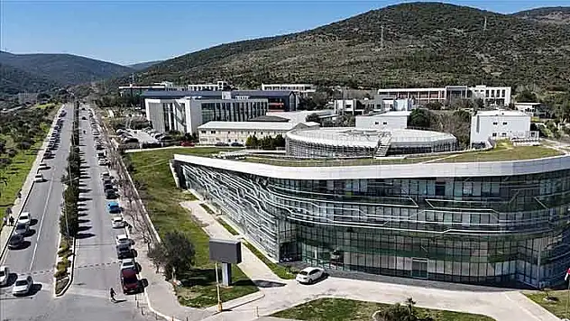 Teknopark İzmir, 2028 yılında 1 milyar dolarlık yüksek teknoloji ihracatı hedefliyor