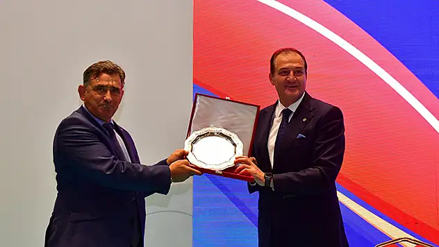 Tekvando Birliği güven tazeledi 