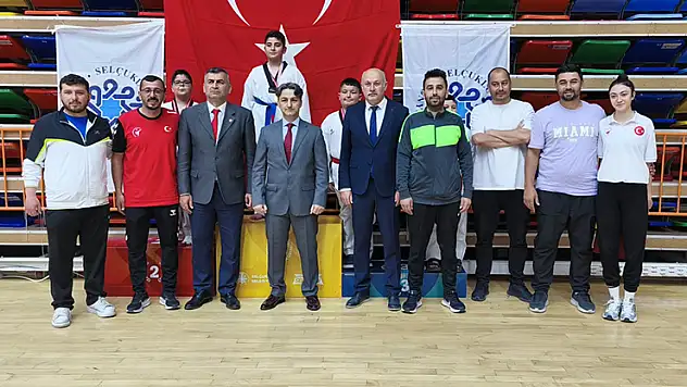 Tekvandocular Konya'da ter döktü