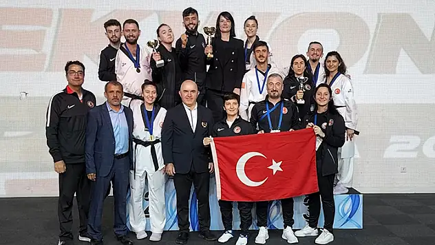 Tekvandocular zirvede yer aldı
