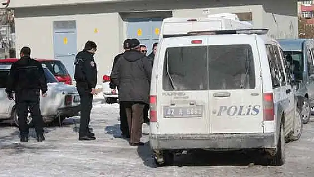 Telefon dolandırıcıları yaşlı kadını hedef seçti