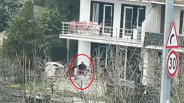 Telefon dolandırıcısı sahte polisler kaldıkları villada yakalandı
