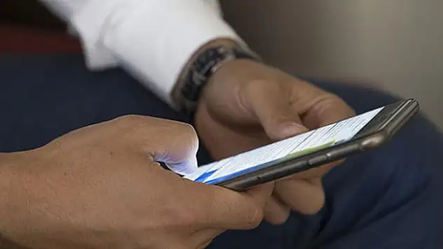Telefonla rahatsız eden kişiyle 'bağış' yapması şartıyla anlaştı
