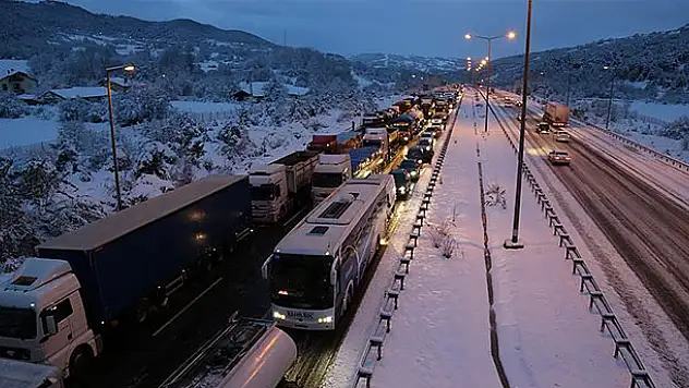 TEM otoyolu ve D-100 karayolu ulaşıma açıldı