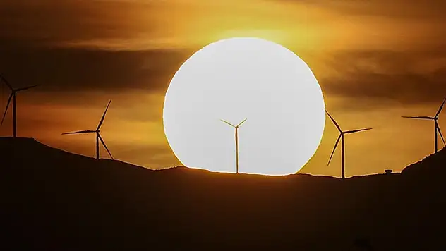 Temiz enerjide yeni yol haritası sektör yatırımlarına ivme kazandıracak