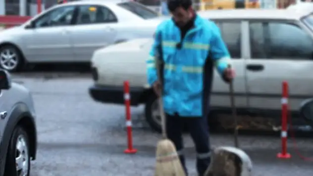 Temizlik görevlileri takipte