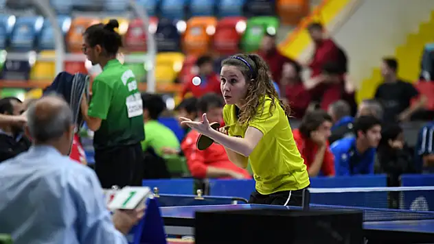 Tenis lig maçları Selçuklu'da yapıldı