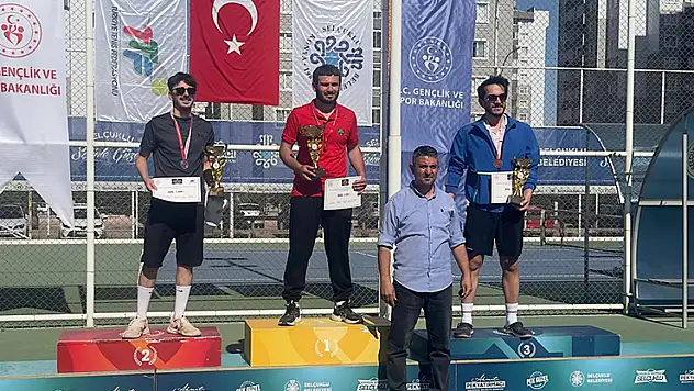 Teniste 19 Mayıs Turnuvası sona erdi