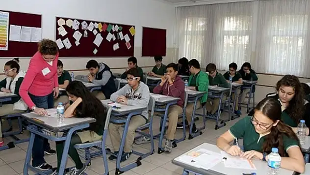 TEOG'da ilk gün oturumları başladı
