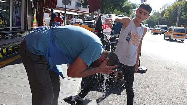 Termometreler Şırnak'ta 48, Diyarbakır'da 44, Batman'da 42 dereceyi gösterdi
