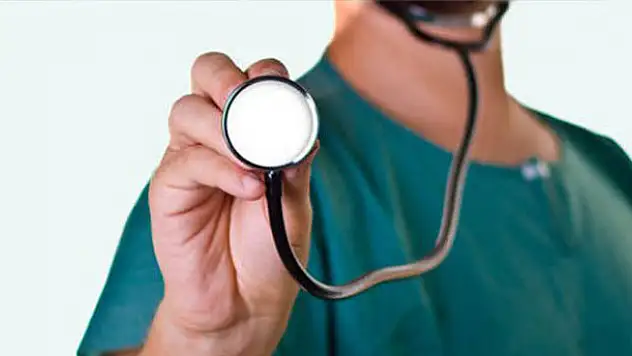 Terör bölgesindeki doktorlara yatılı nöbet!