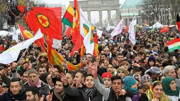 Terör örgütlerinin sığınağı Almanya!