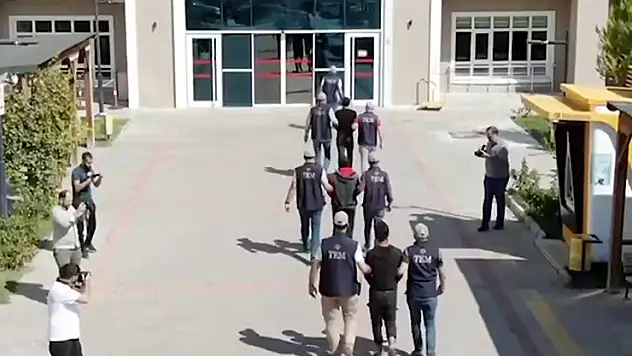 Terör örgütü DEAŞ'a yönelik operasyonlarda 210 şüpheli yakalandı