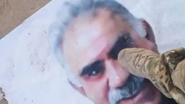 Terörist başı Öcalan posterleri ayaklar altında