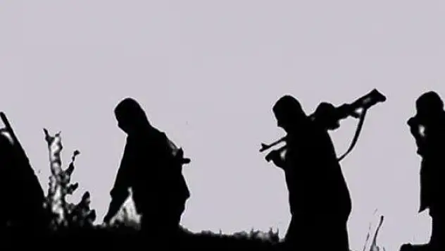 Teröristler güvenlik güçlerine ateş açtı
