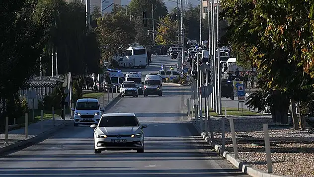 Teröristler taksiciyi şehit edip, bagaja koymuş
