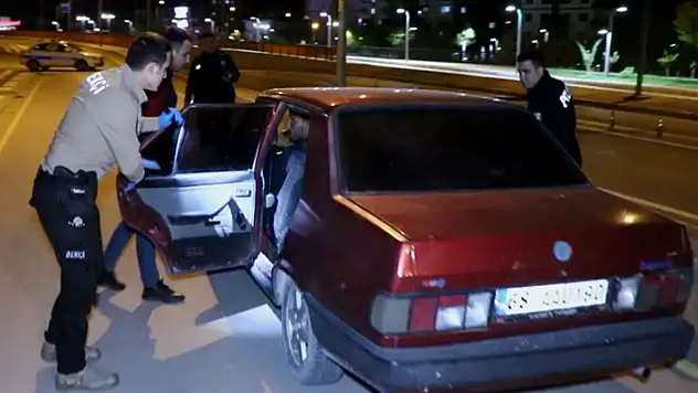Ters yola girip polisleri peşine taktı, yakalanınca helallik istedi
